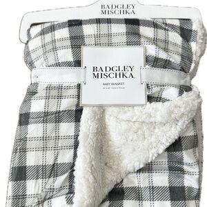 NWT Badgley Mischka Gray and White Baby Blanket